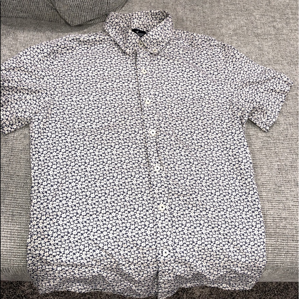American Eagle Mens Button Up shirt. Size: S